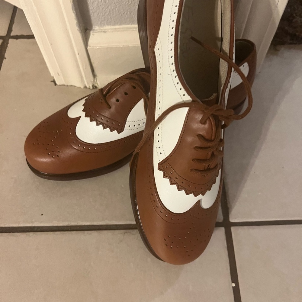 Brown and White Men's Oxford Shoes